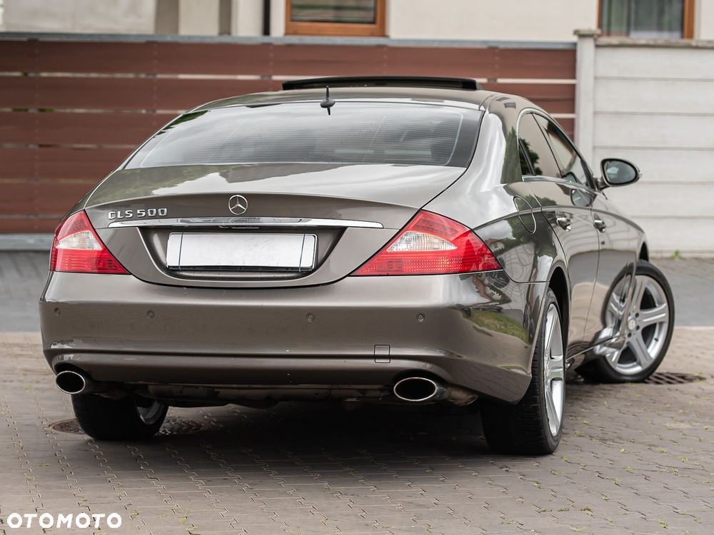 Mercedes-Benz CLS - 9