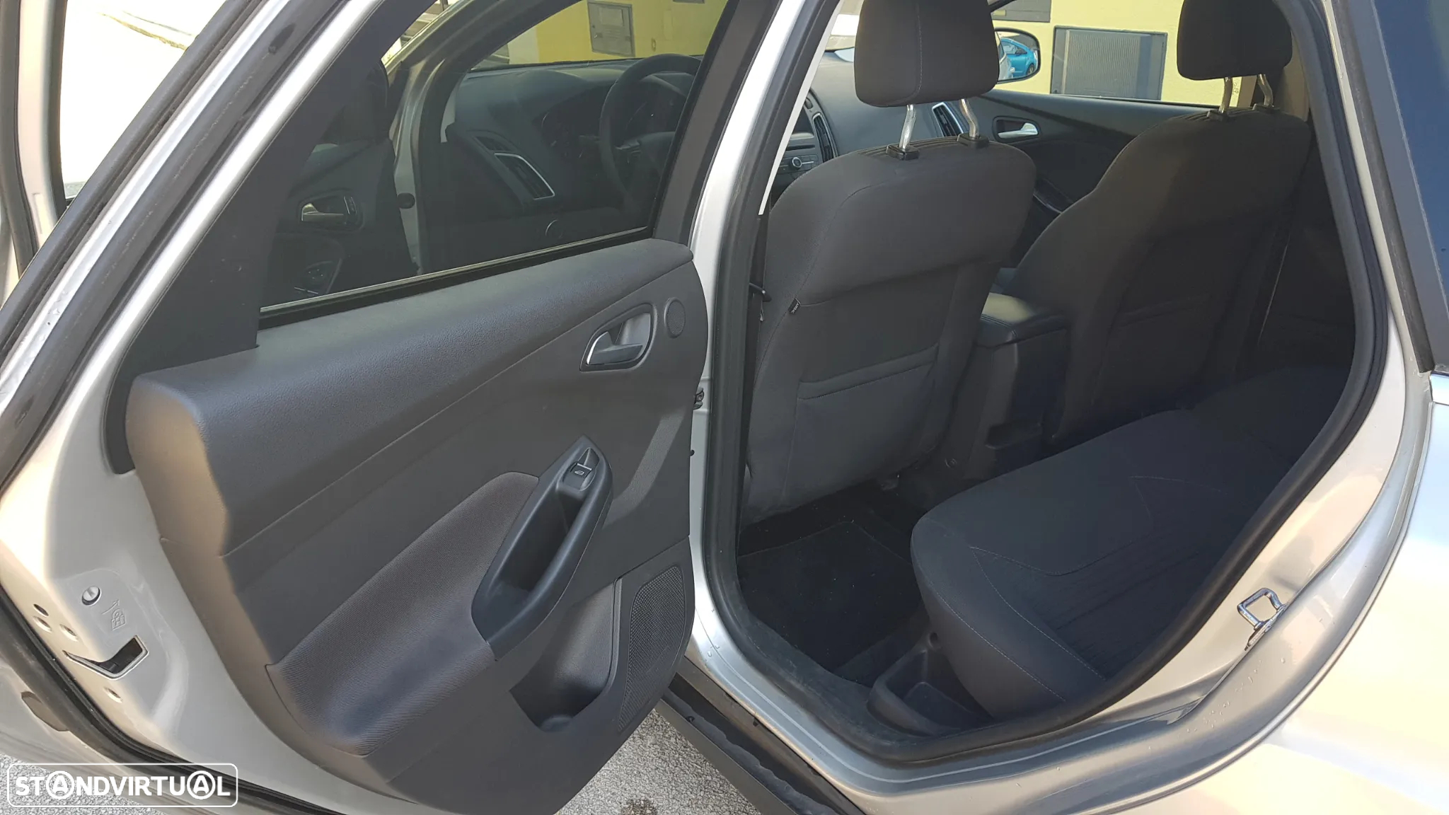 Ford Focus SW 1.0 SCTi Titanium - 9