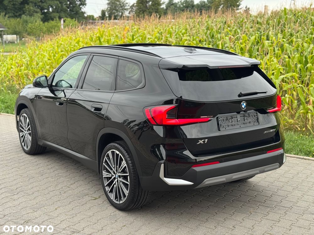 BMW X1 xDrive20d xLine - 16
