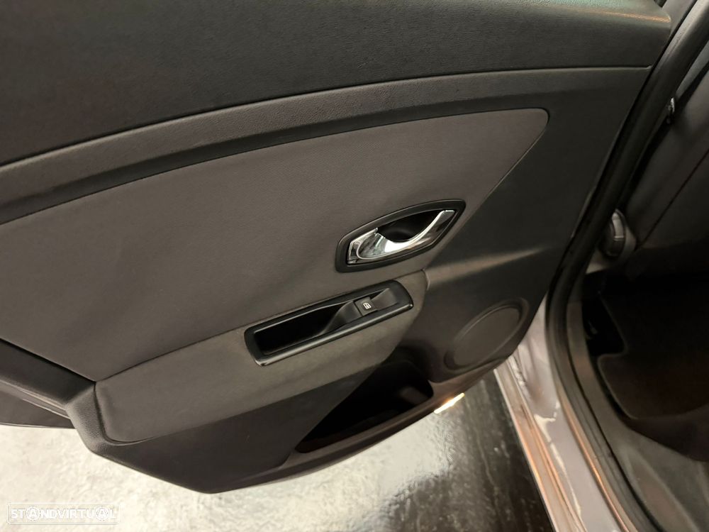 Renault Mégane 1.5 dCi Comfort SS - 14