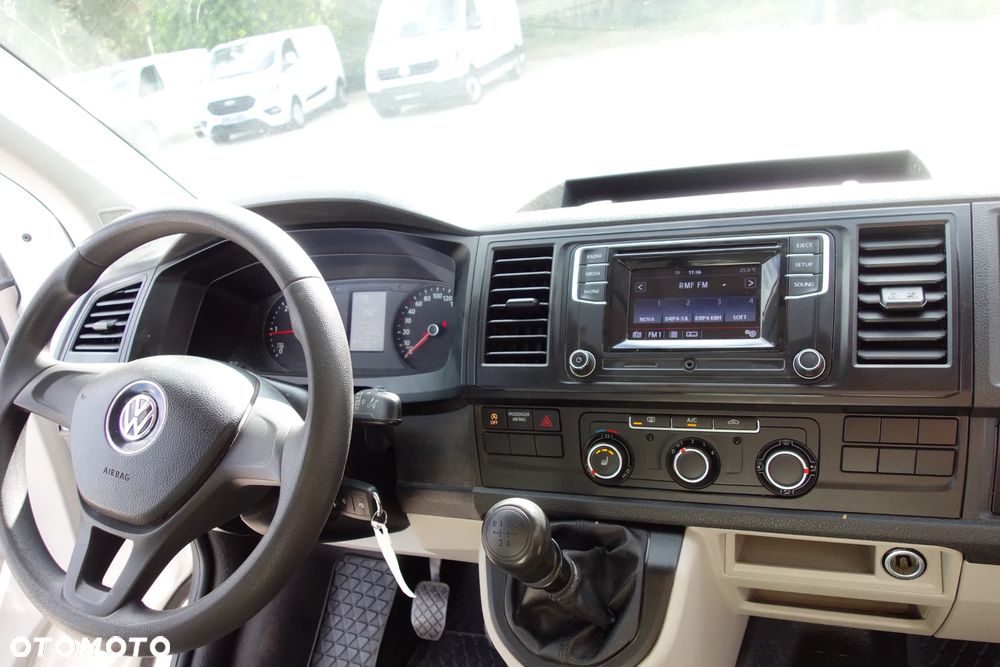Volkswagen Transporter T6 Skrzynia 2.0 TDI 84 KM Klima Webasto - 17