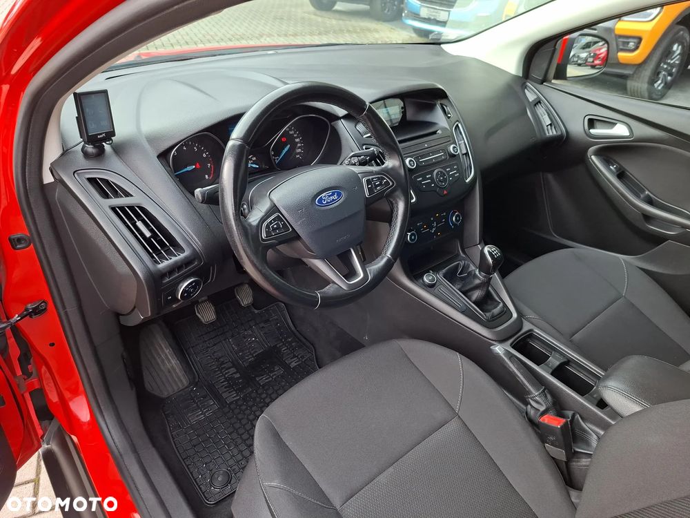 Ford Focus 1.6 Trend - 23