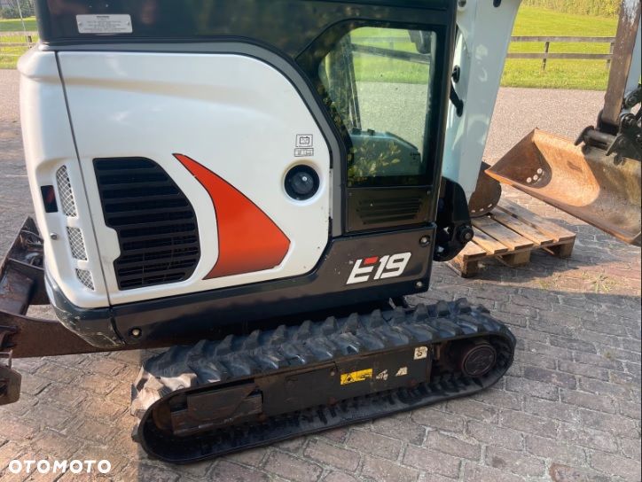 Bobcat E19 , minikoparka ROK 2021 z 4 łyżkami - 4