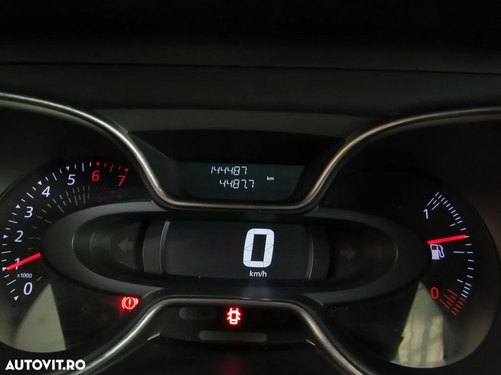Renault Captur - 12