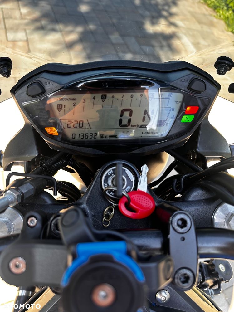 Suzuki SV - 8