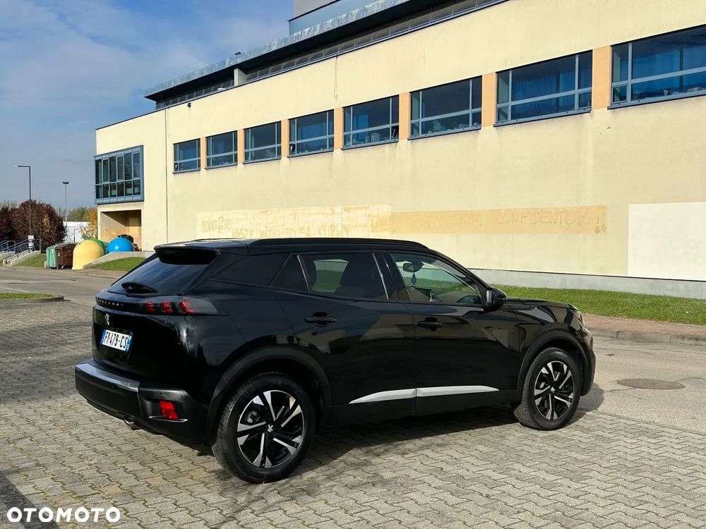 Peugeot 2008 BlueHDi 130 Allure S&S EAT8 - 11