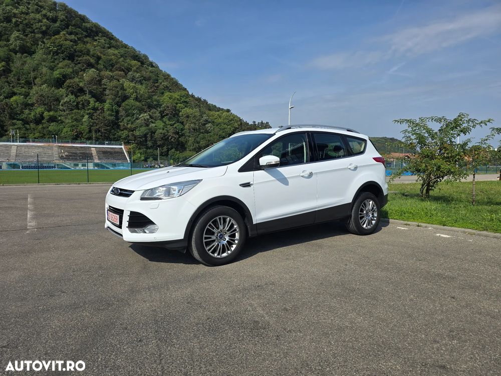 Ford Kuga - 1