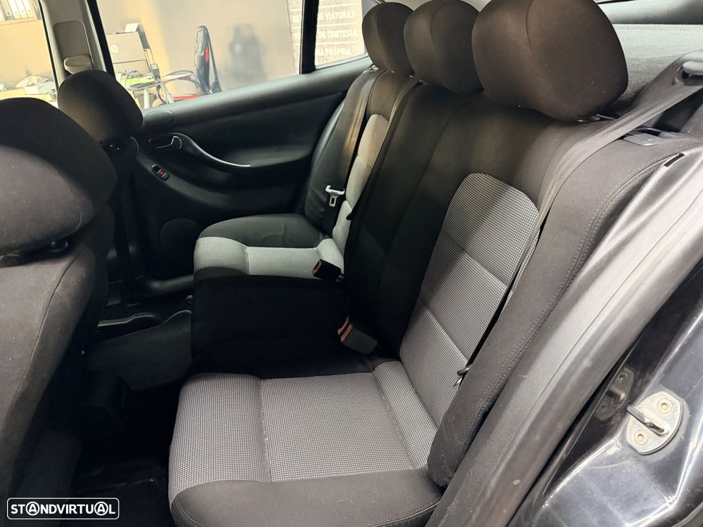 SEAT Leon 1.9 TDI FR - 20