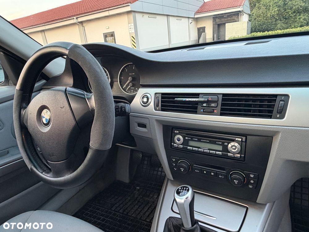 BMW Seria 3 320d - 5