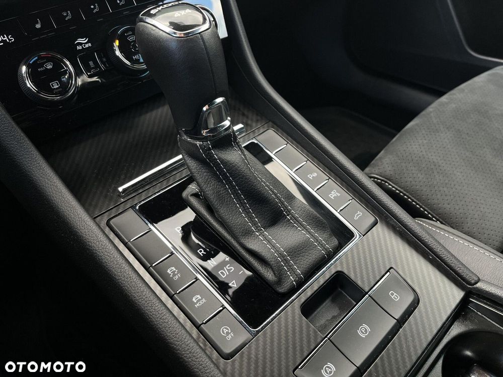 Skoda Superb 2.0 TDI SCR 4x4 Sportline DSG - 33