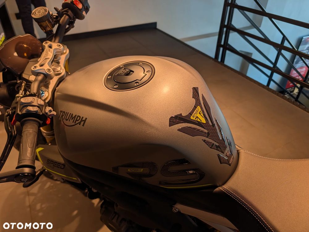 Triumph Speed Triple - 10