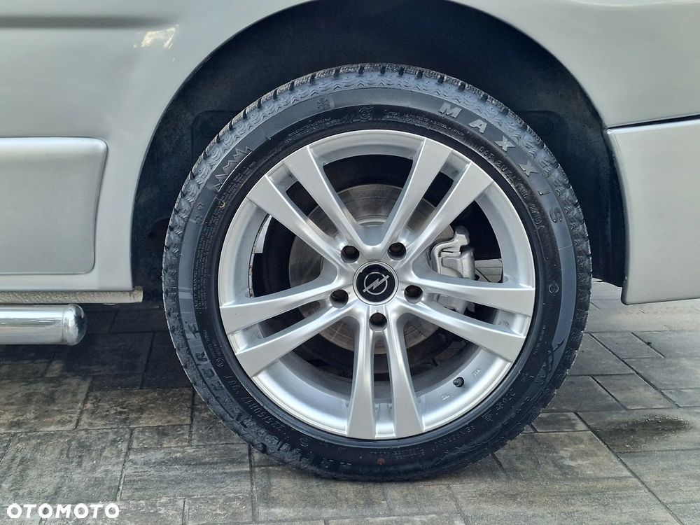 Opel Vivaro L2H1 2.9t - 9