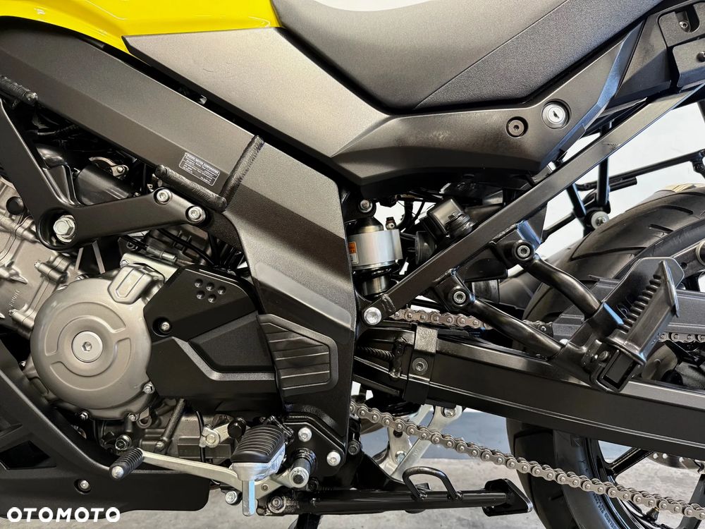 Suzuki V-STROM - 24