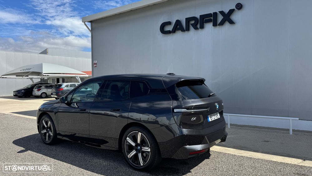 BMW iX xDrive 40 Pack Desportivo - 17
