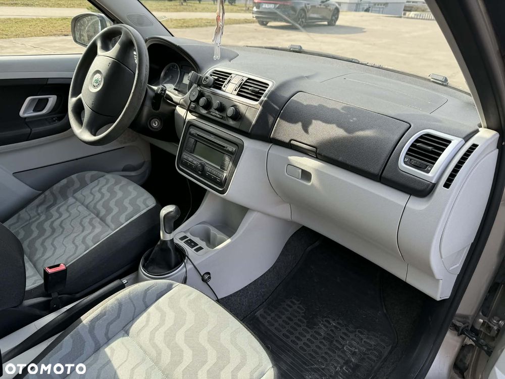 Skoda Fabia - 10