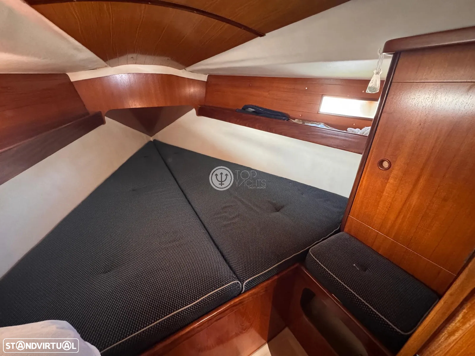 Beneteau Oceanis 320 - 17