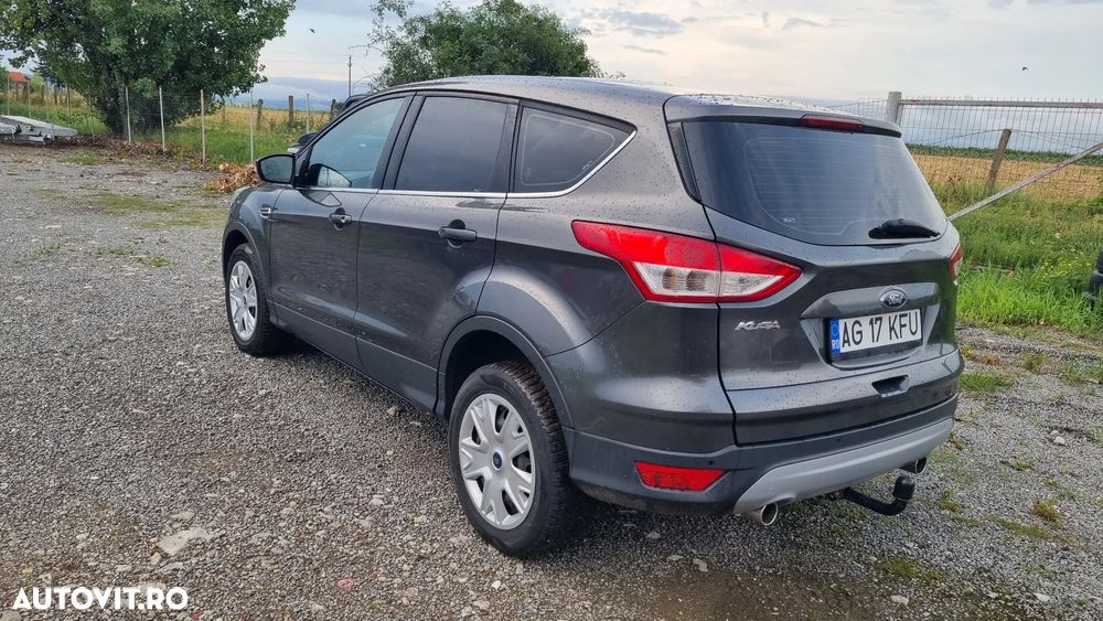 Ford Kuga 2.0 TDCi 4WD Powershift Titanium - 4