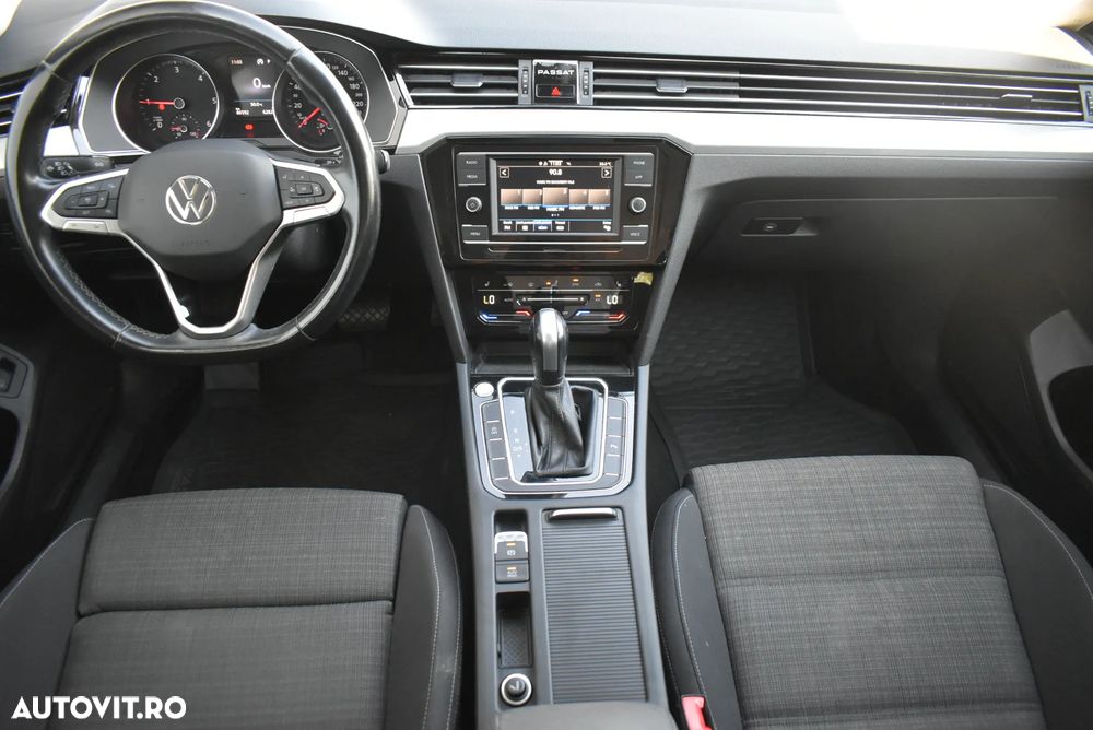 Volkswagen Passat - 17