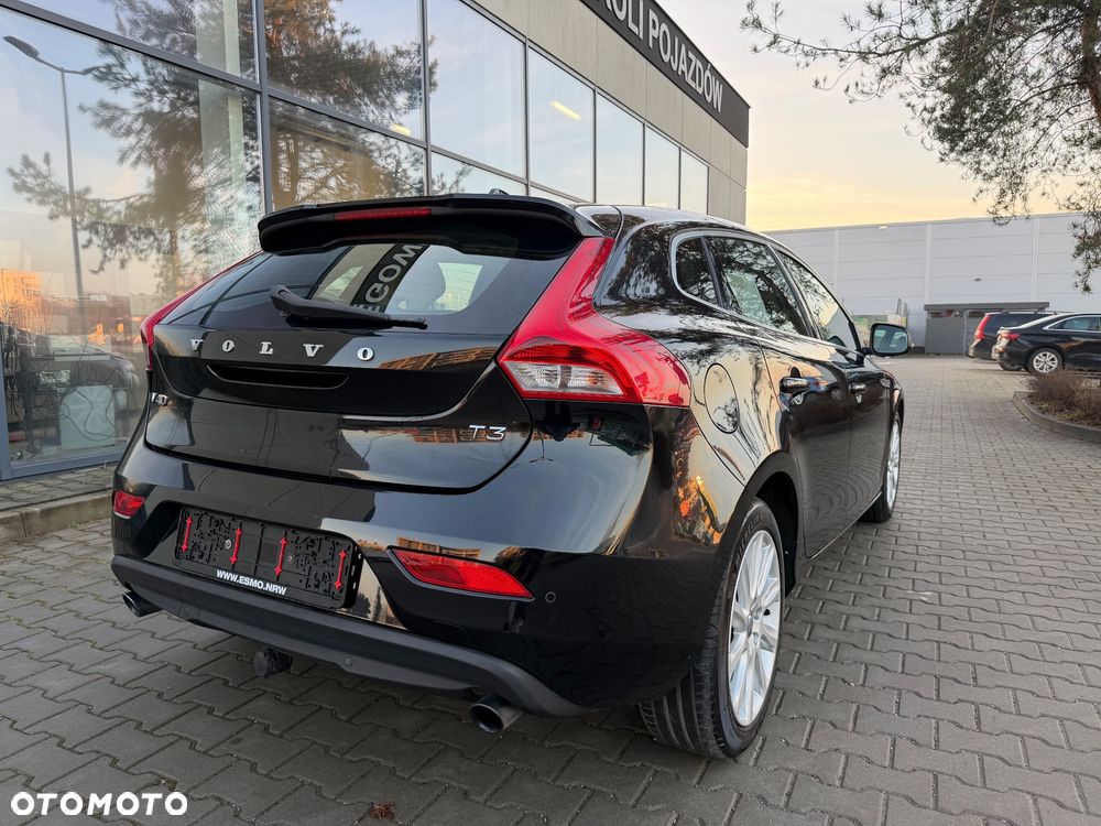 Volvo V40 T3 Geartronic Summum - 6