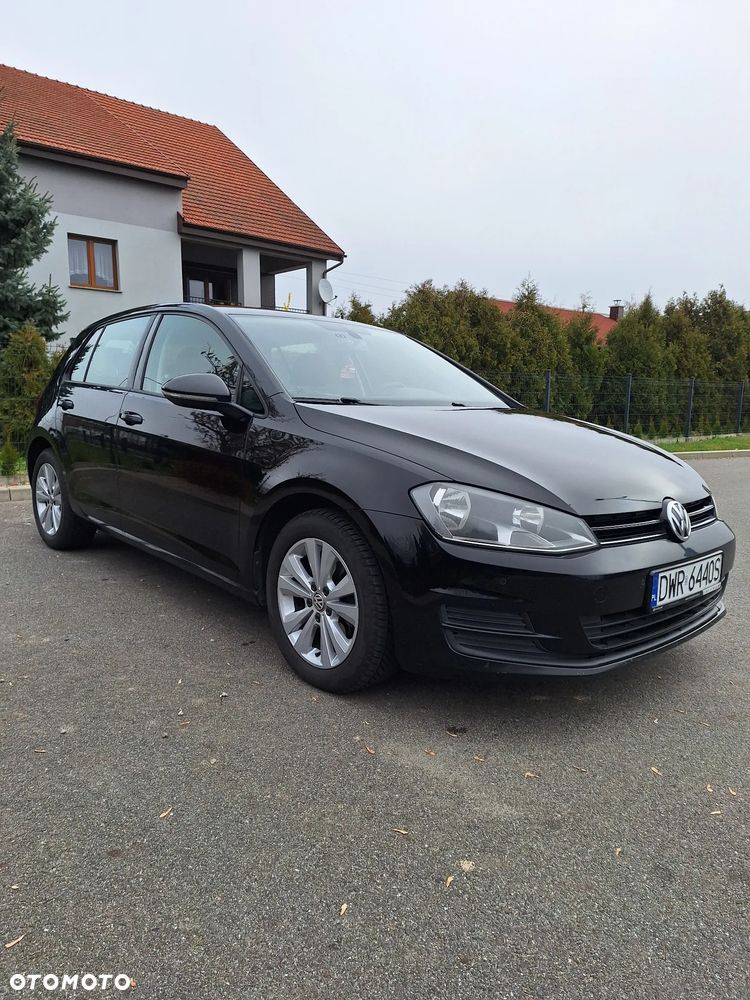 Volkswagen Golf - 1