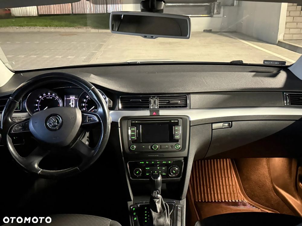 Skoda Superb 2.0 TDI Elegance Outdoor DSG - 17