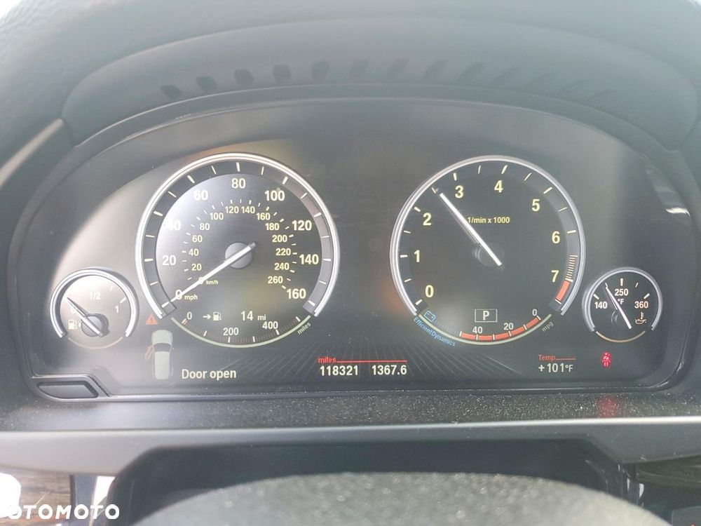 BMW X5 xDrive35i - 11