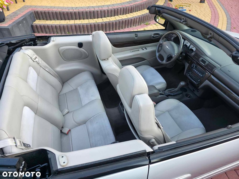 Chrysler Sebring - 4