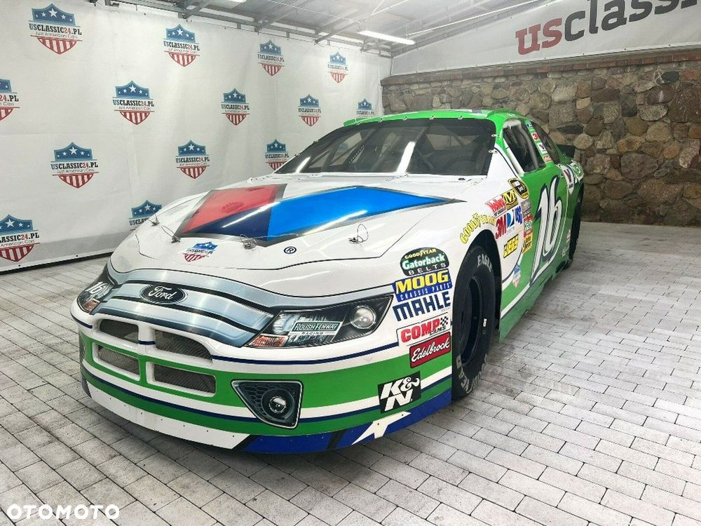 Ford Fusion - 5