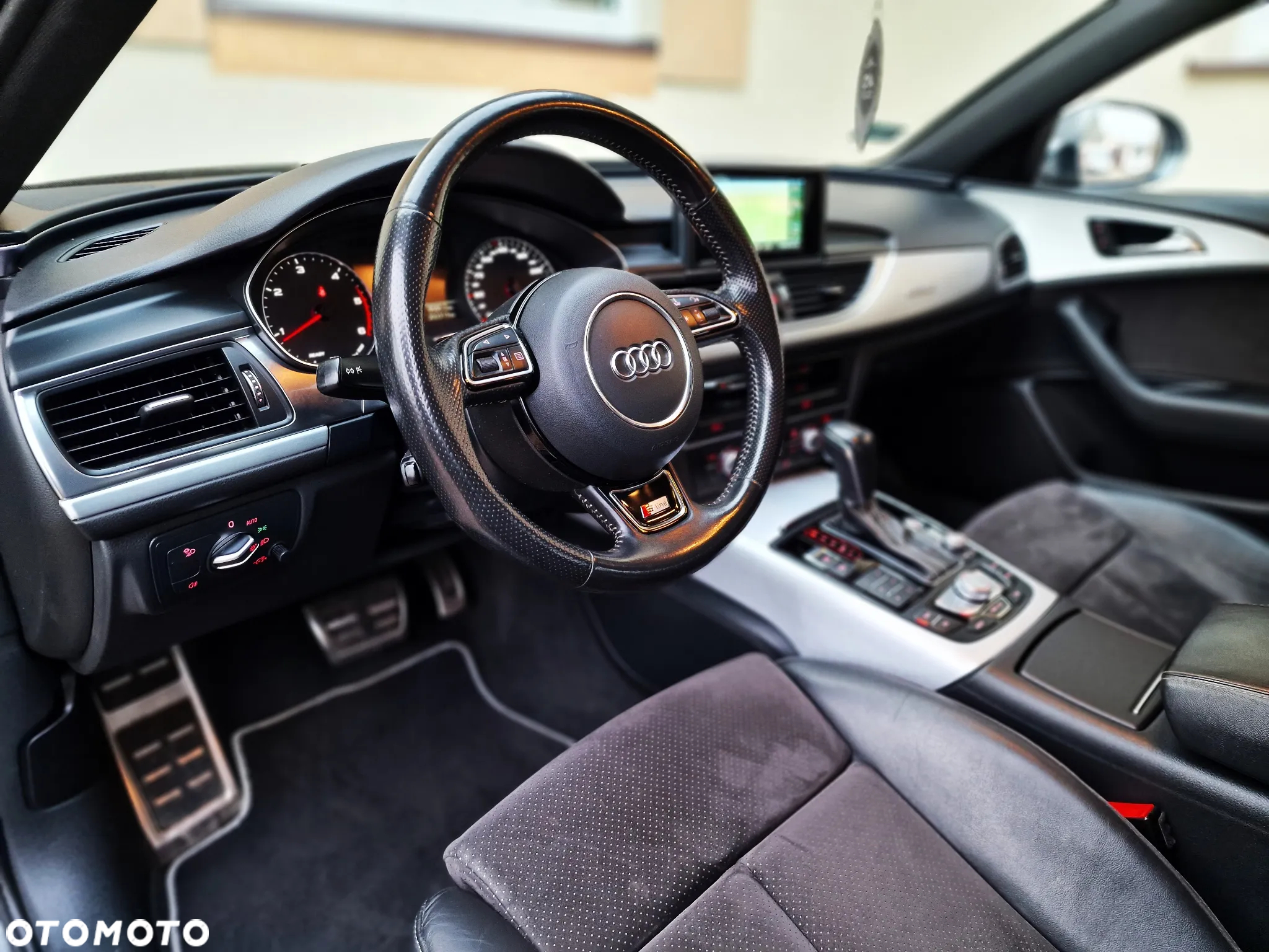 Audi A6 Avant 2.0 TDI quattro S tronic - 27