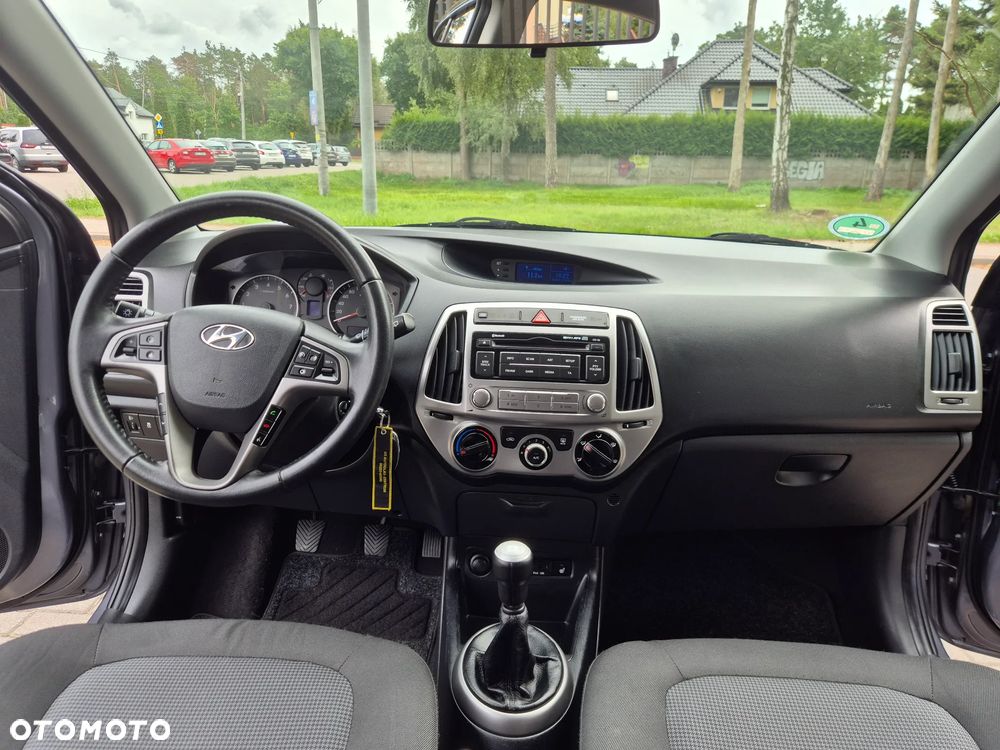 Hyundai i20 1.2 GO - 12