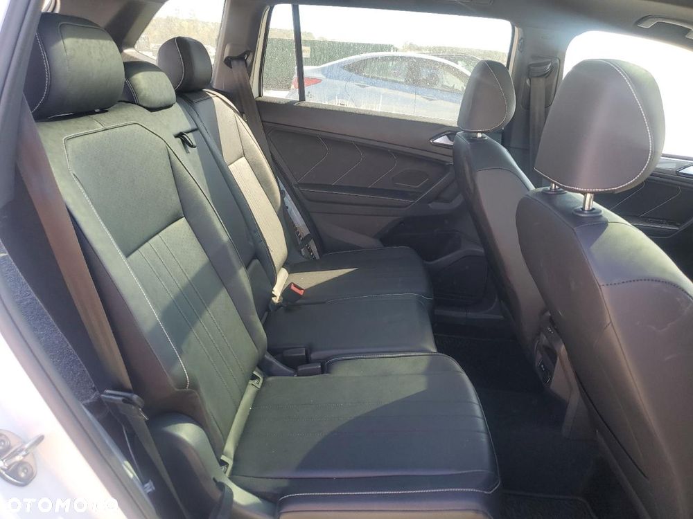 Volkswagen Tiguan - 10