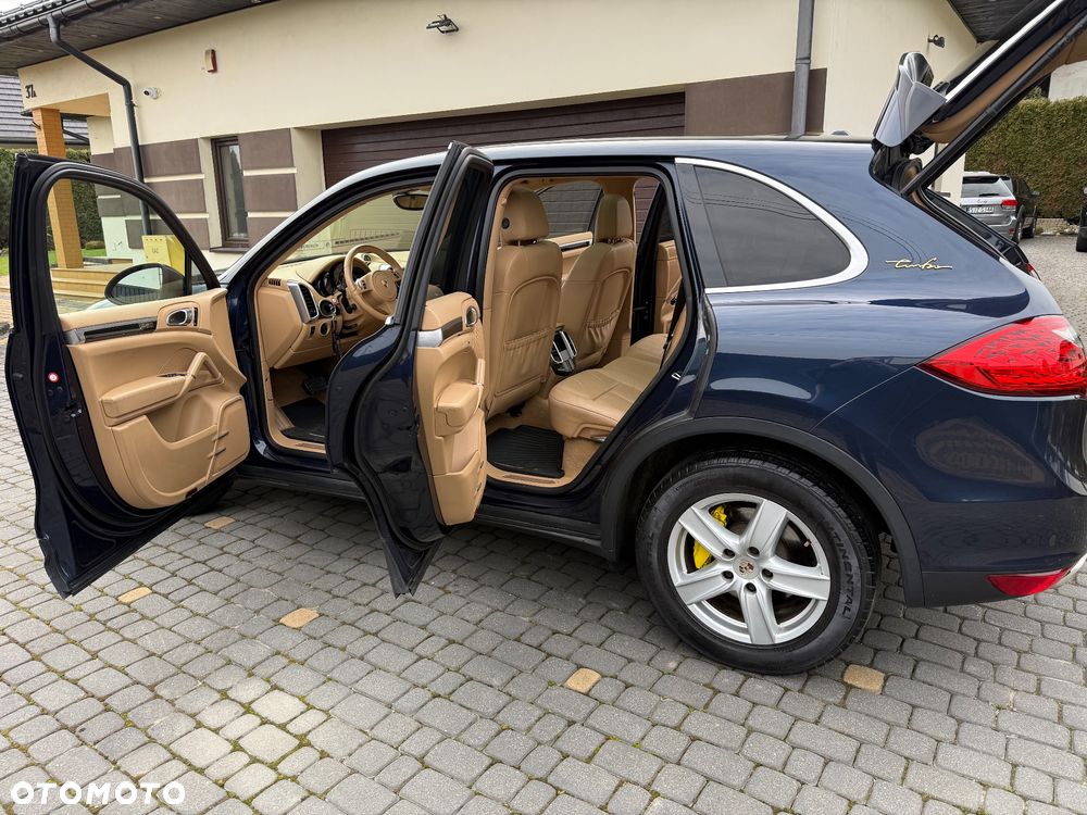 Porsche Cayenne - 16