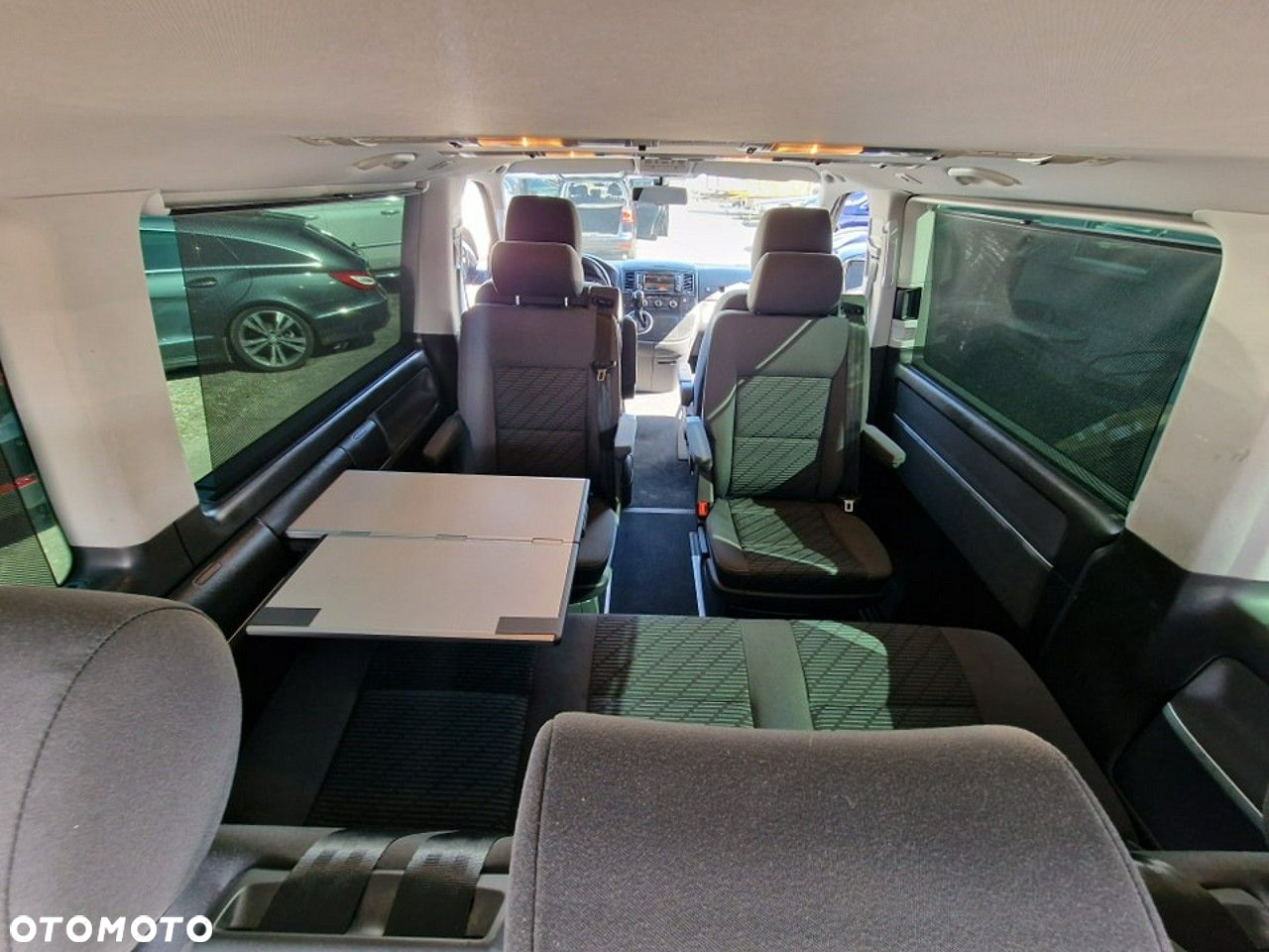 Volkswagen Multivan - 35