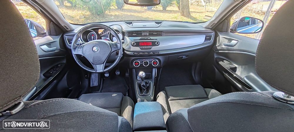 Alfa Romeo Giulietta 1.6 JTDM 16V Turismo - 13