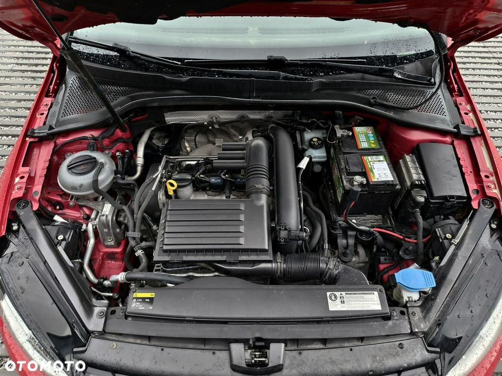 Volkswagen Golf - 24