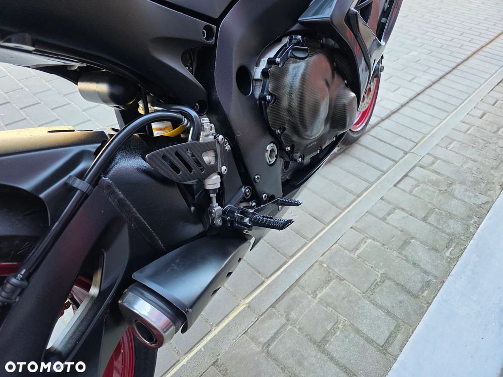 Suzuki GSX-R - 21