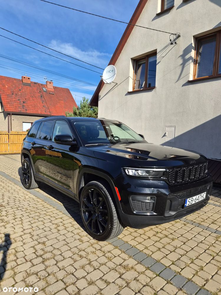 Jeep Grand Cherokee - 25