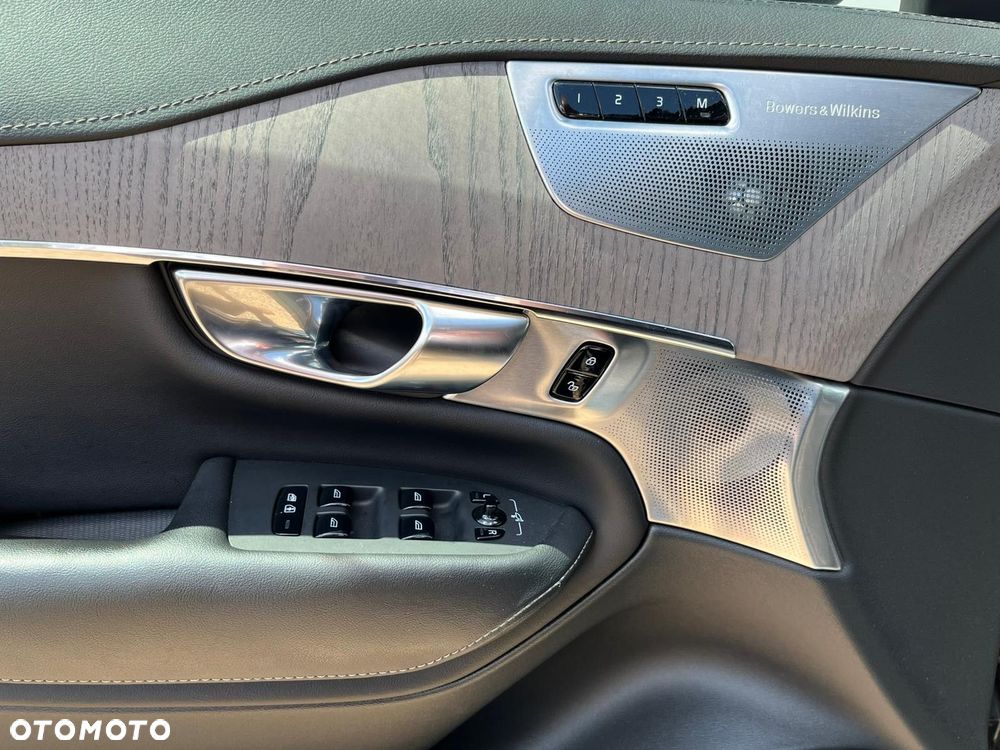 Volvo XC 90 - 13
