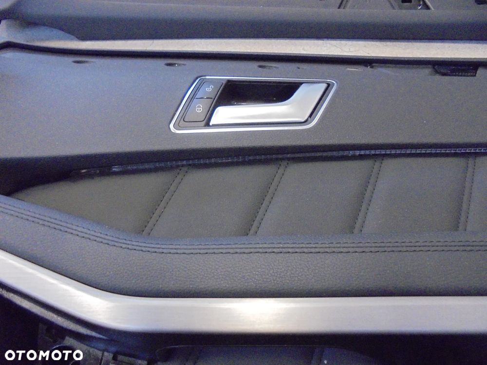 MERCEDES E KLASA W212 FOTELE KANAPY BOCZKI SKORA KOMBI - 12