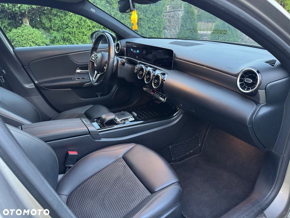 Mercedes-Benz Klasa A 180 d 7G-DCT Edition 19 - 14