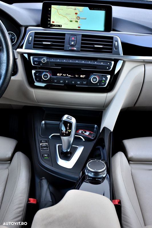 BMW Seria 3 320d Aut. Sport Line - 22
