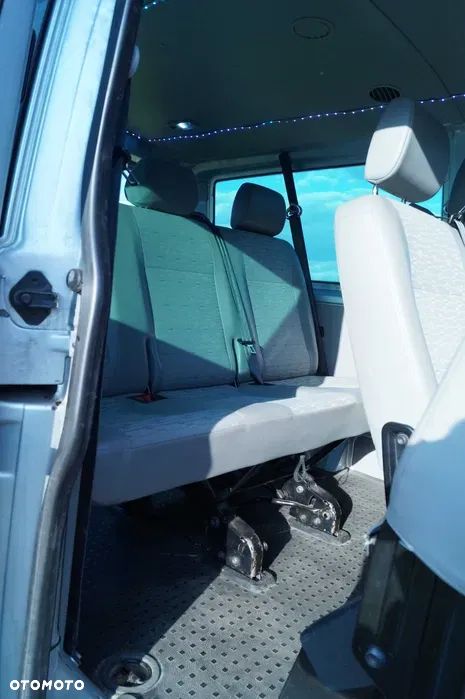 Volkswagen Multivan - 5