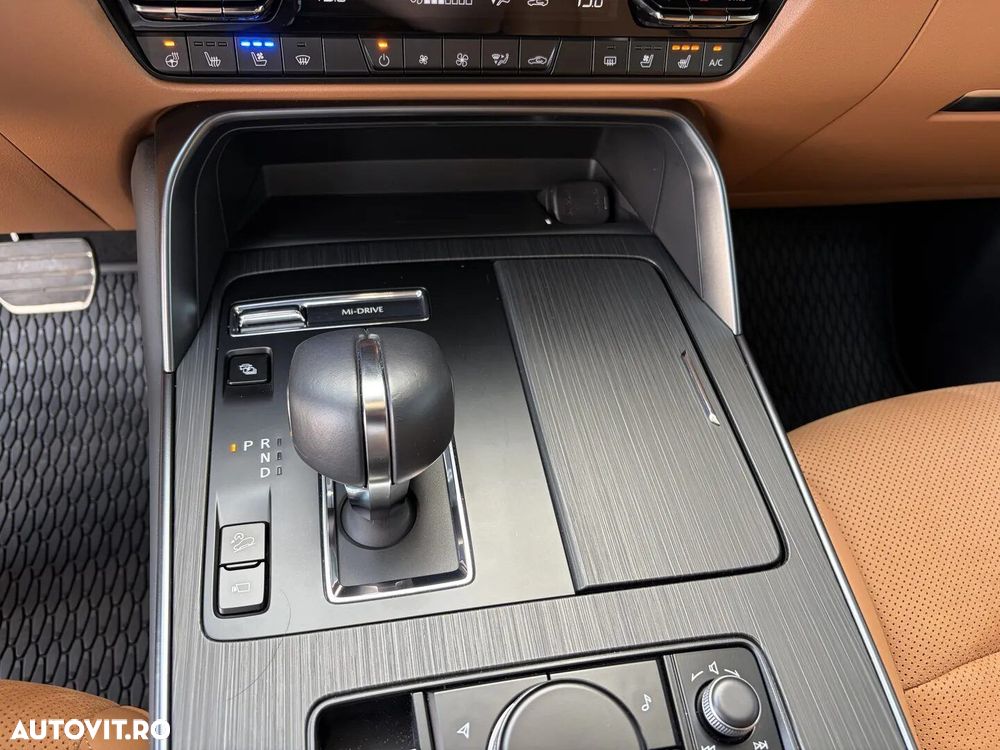 Mazda CX-60 e-Skyactiv PHEV Homura Plus - 28