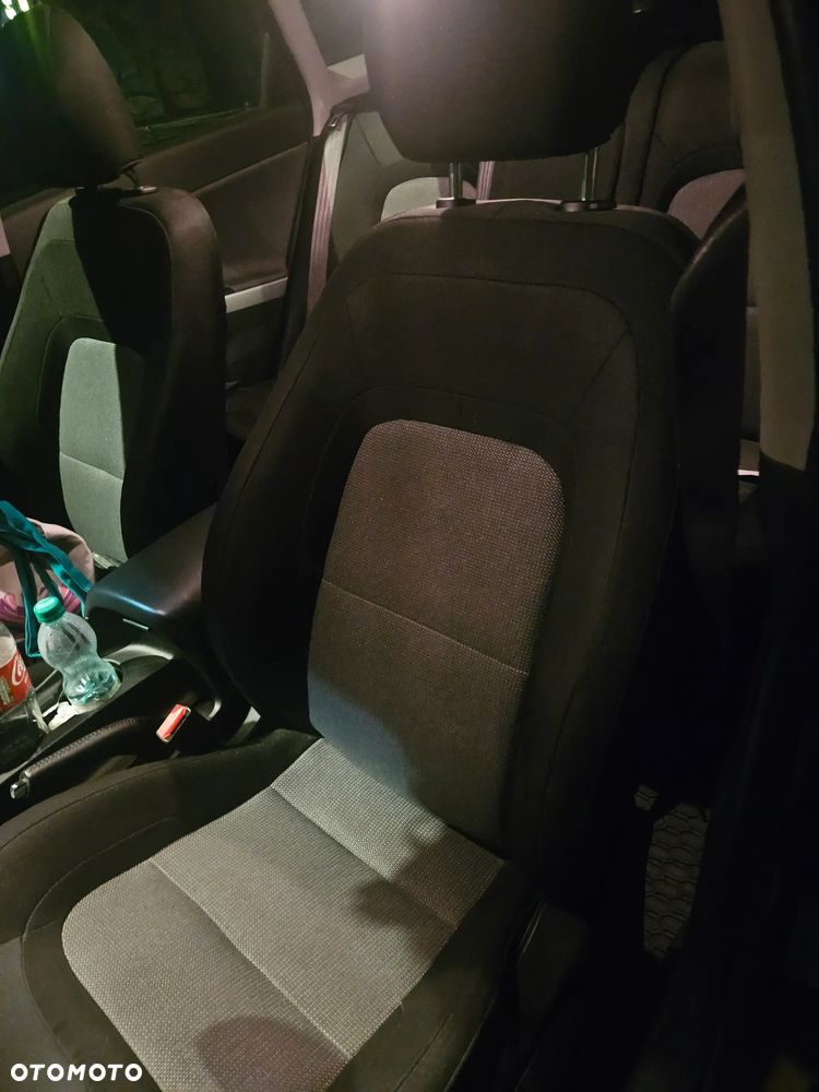 Kia Ceed - 16