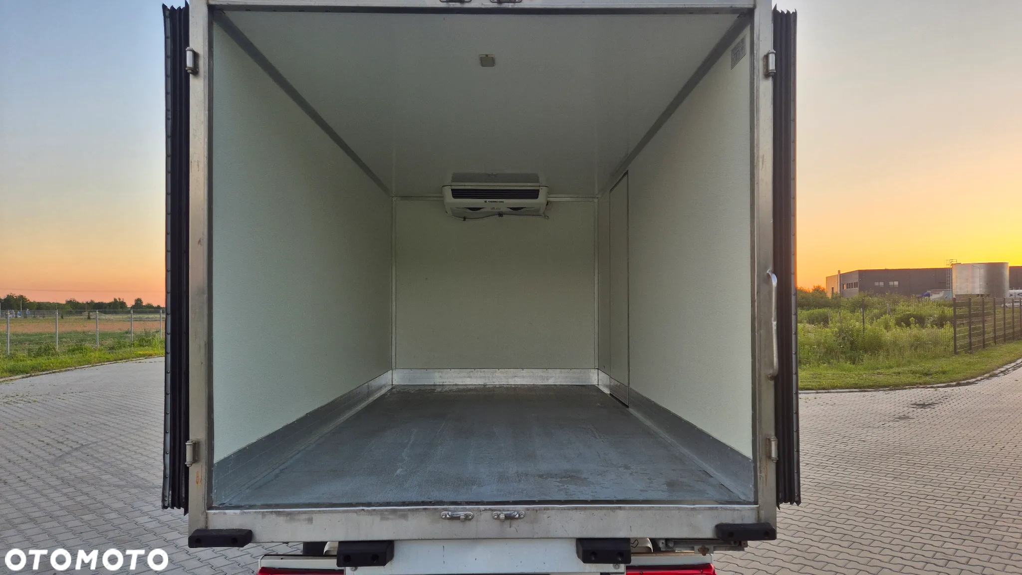 Volkswagen CRAFTER - 11