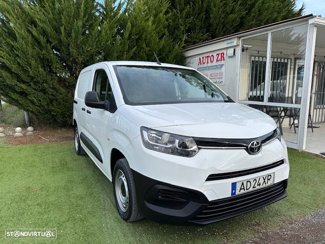 Toyota PROACE CITY 3 LUG. - 2