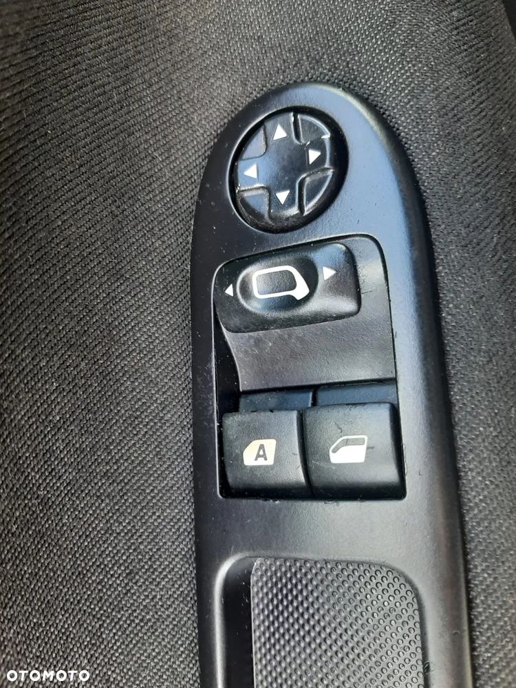 Peugeot 207 1.4 Presence - 26