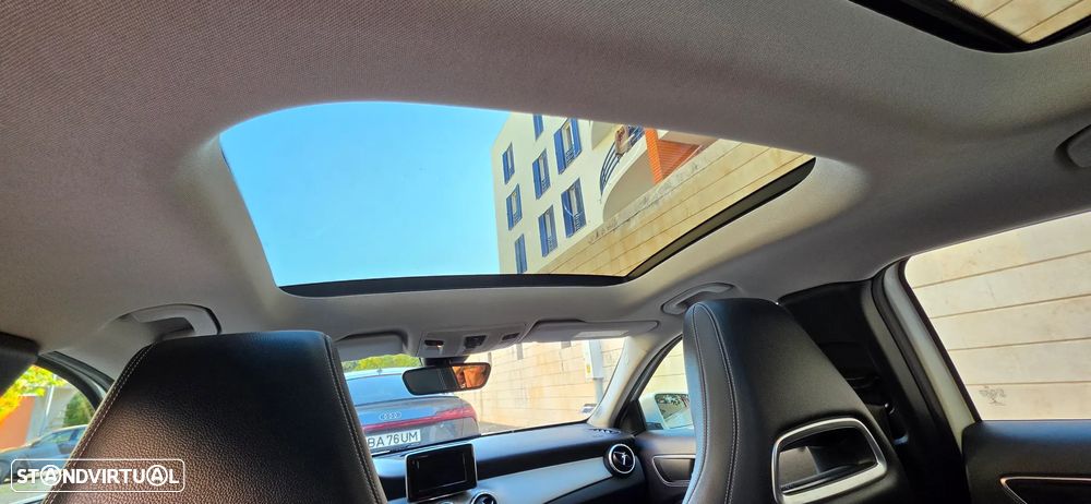 Mercedes-Benz GLA 200 CDi Aut. - 8