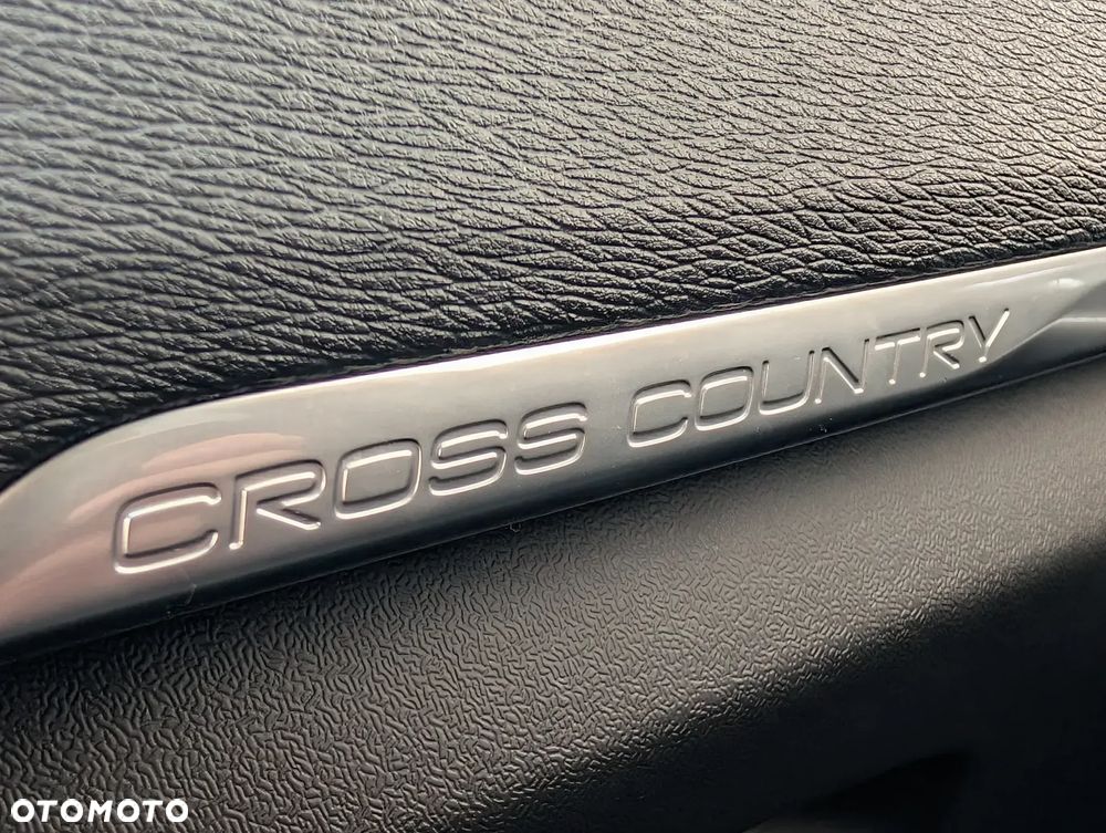 Volvo V40 Cross Country - 15