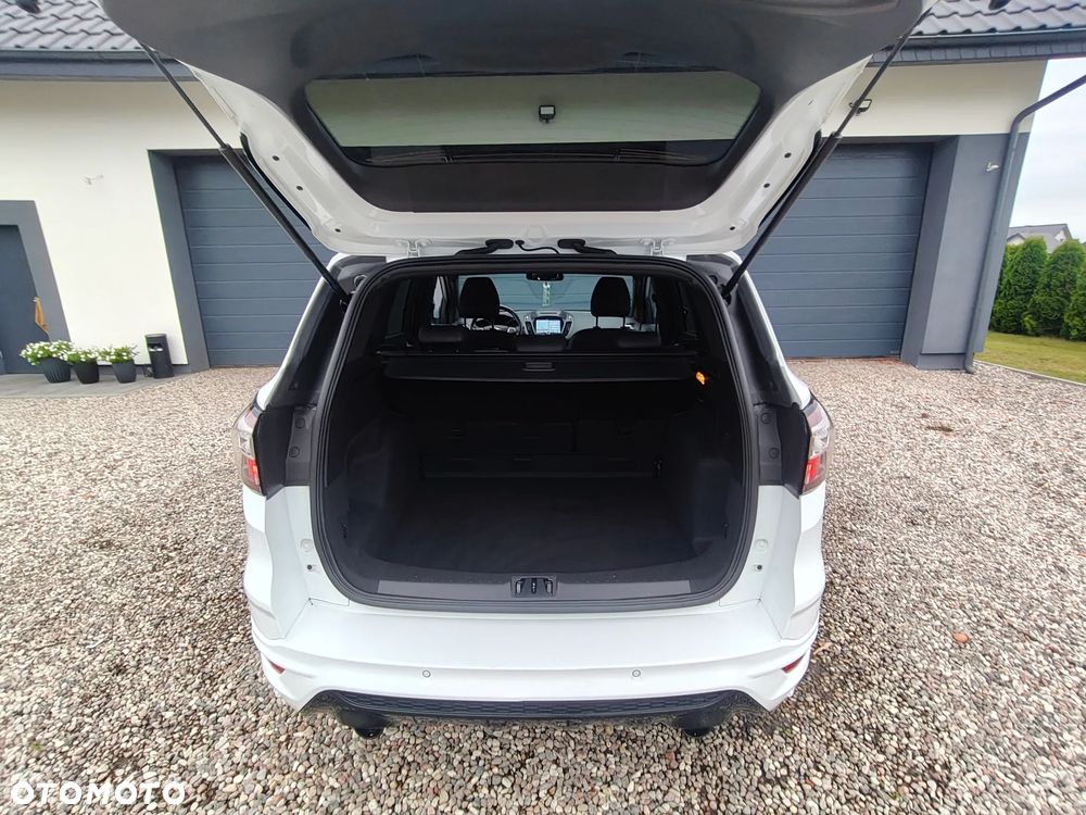 Ford Kuga 1.5 EcoBoost 2x4 ST-Line - 16